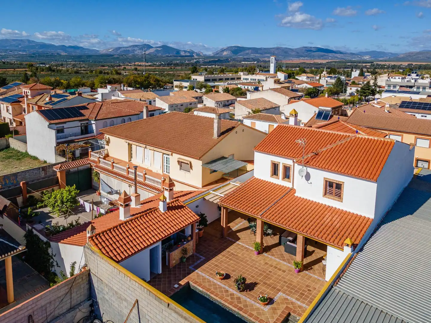 Vista exterior de Casa o chalet en venta en Albolote con Aire acondicionado, Calefacción y Terraza