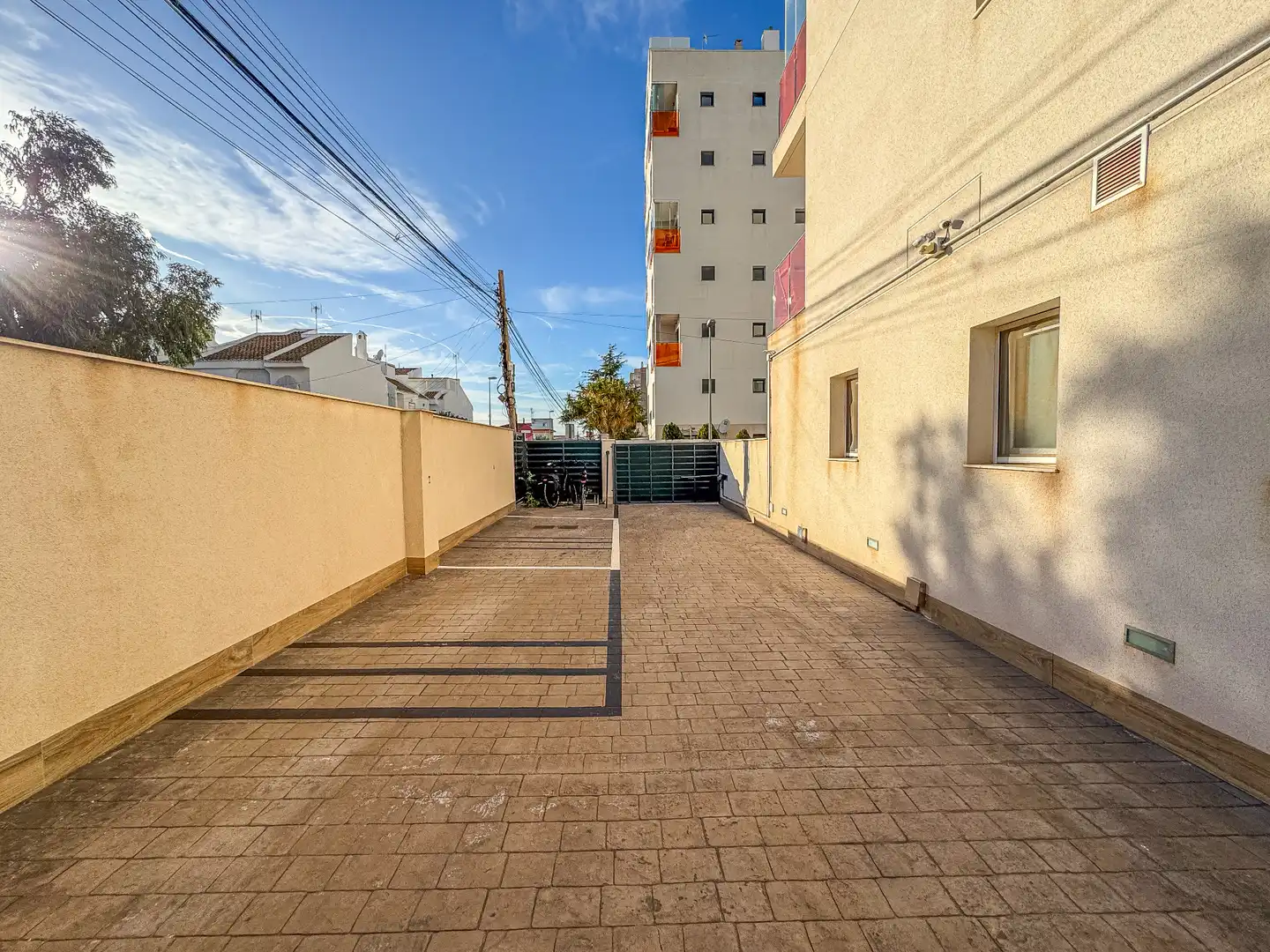 Parking de Apartamento en venta en Torrevieja con Aire acondicionado, Calefacción y Amueblado