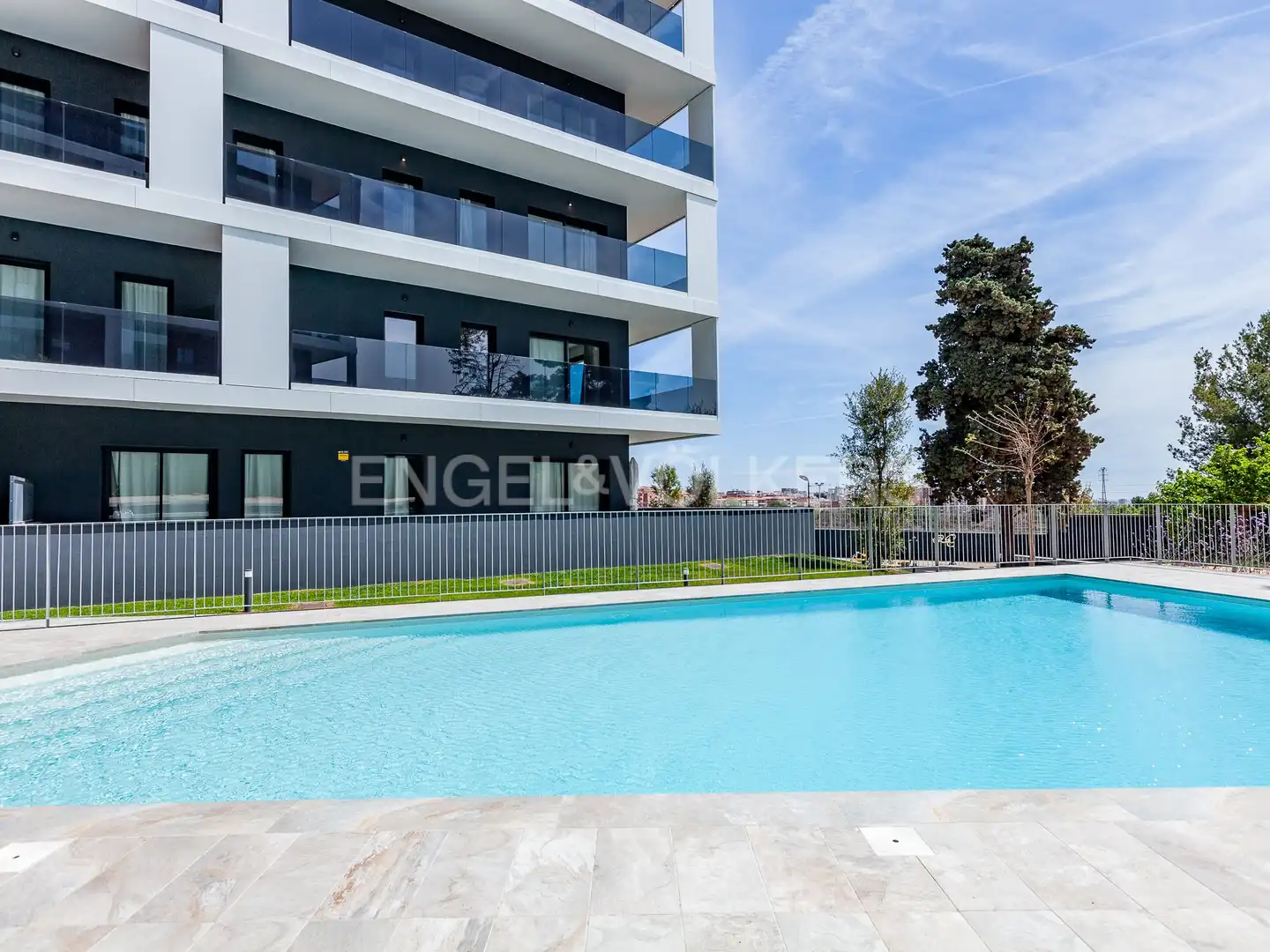 Piscina de Piso de alquiler en Esplugues de Llobregat con Aire acondicionado, Calefacción y Jardín privado