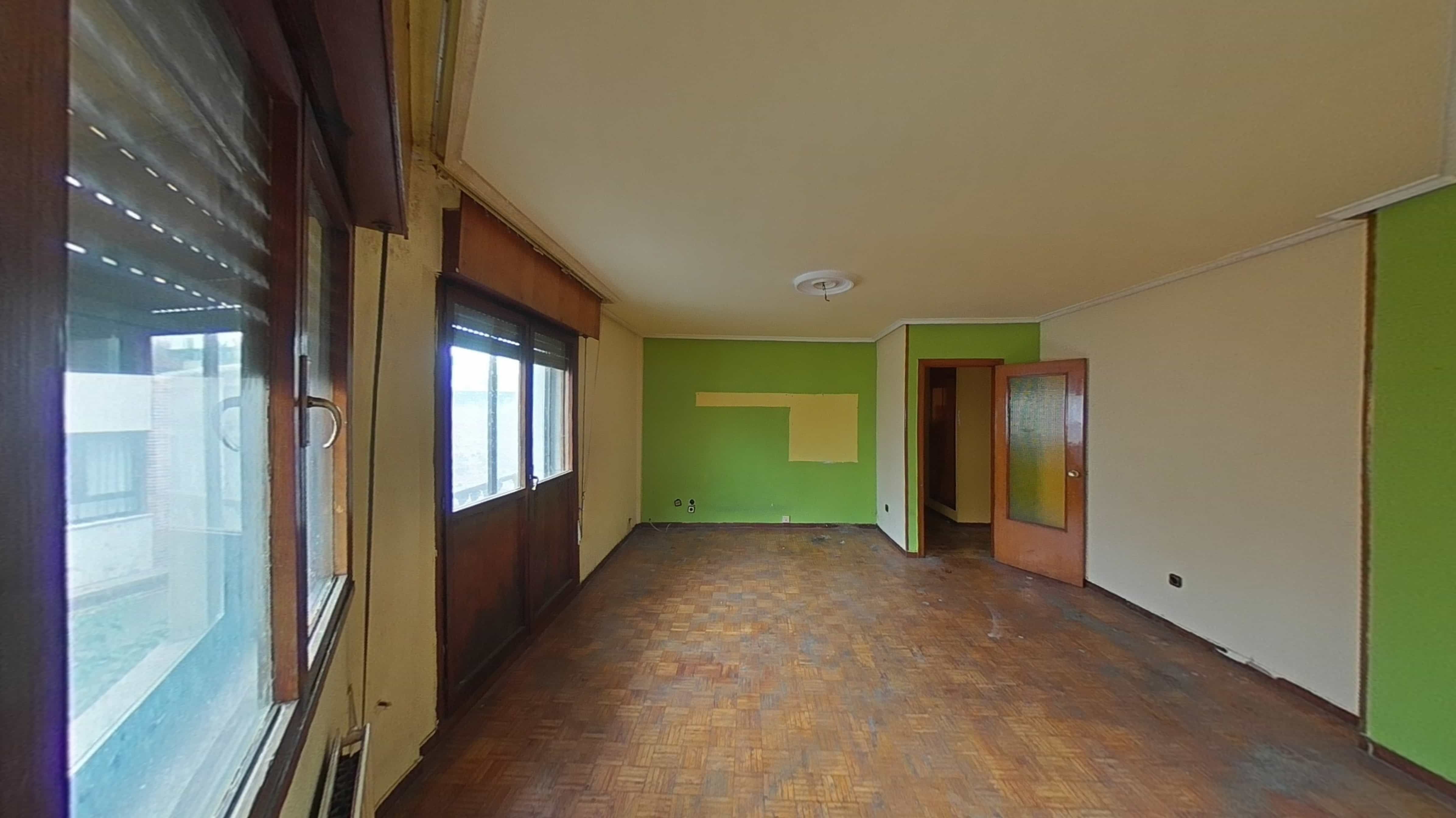Sala d'estar de Apartament en venda en Siero amb Balcó