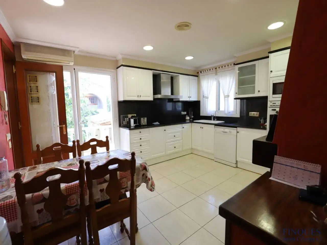 Chalet con piscina en venta en Calle Ardenya 14, imagen 11