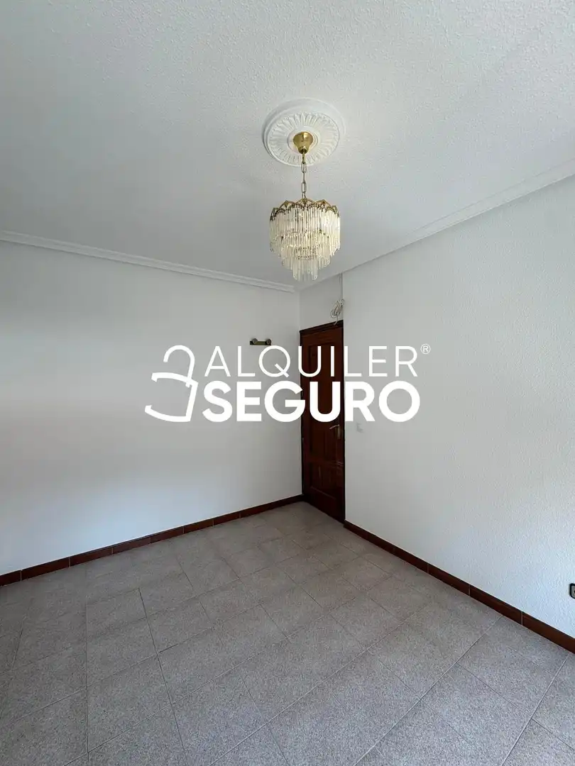 Bedroom of Flat for rent in Madrid  with Heating, Terrace and Furnished