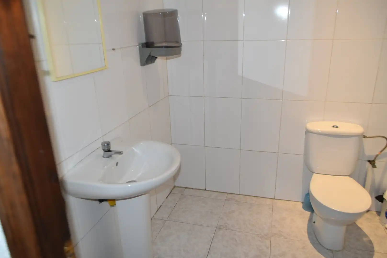 Badezimmer von Geschaftsraum zum Verkauf in Sant Celoni mit Klimaanlage