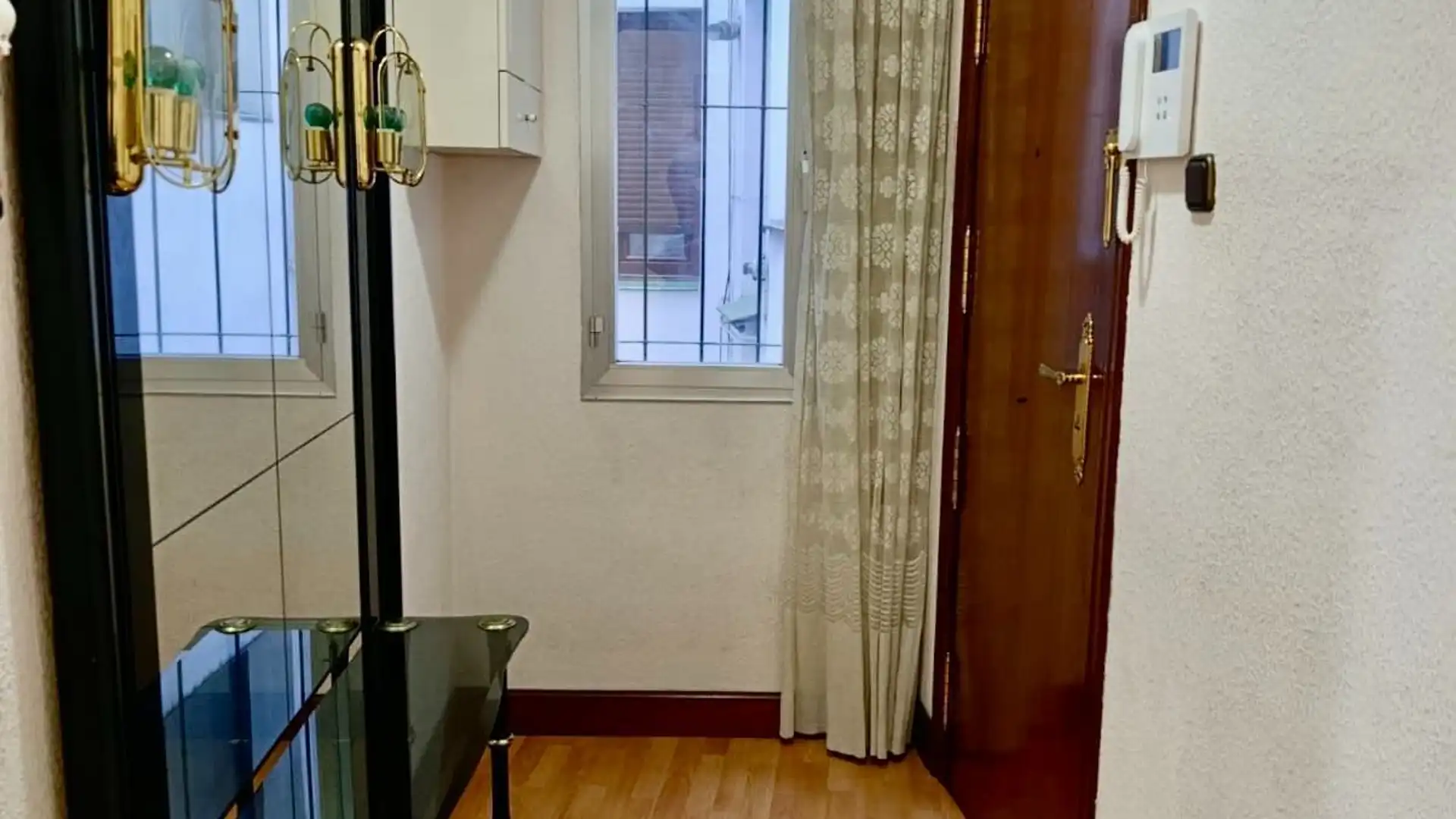 Dormitori de Pis en venda en Bilbao  amb Calefacció