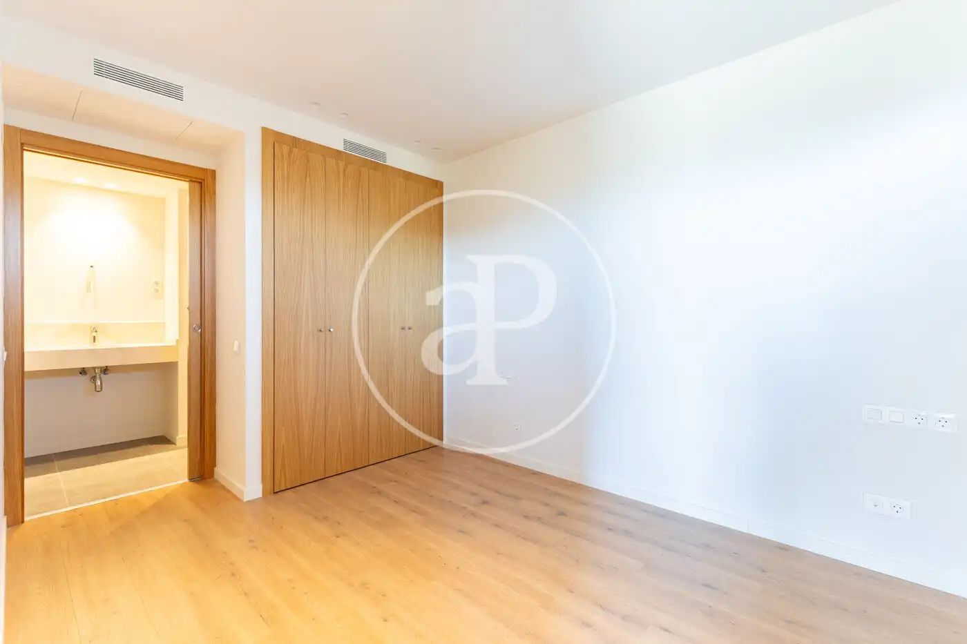 Bedroom of Flat for rent in Sant Cugat del Vallès  with Heating, Terrace and Balcony