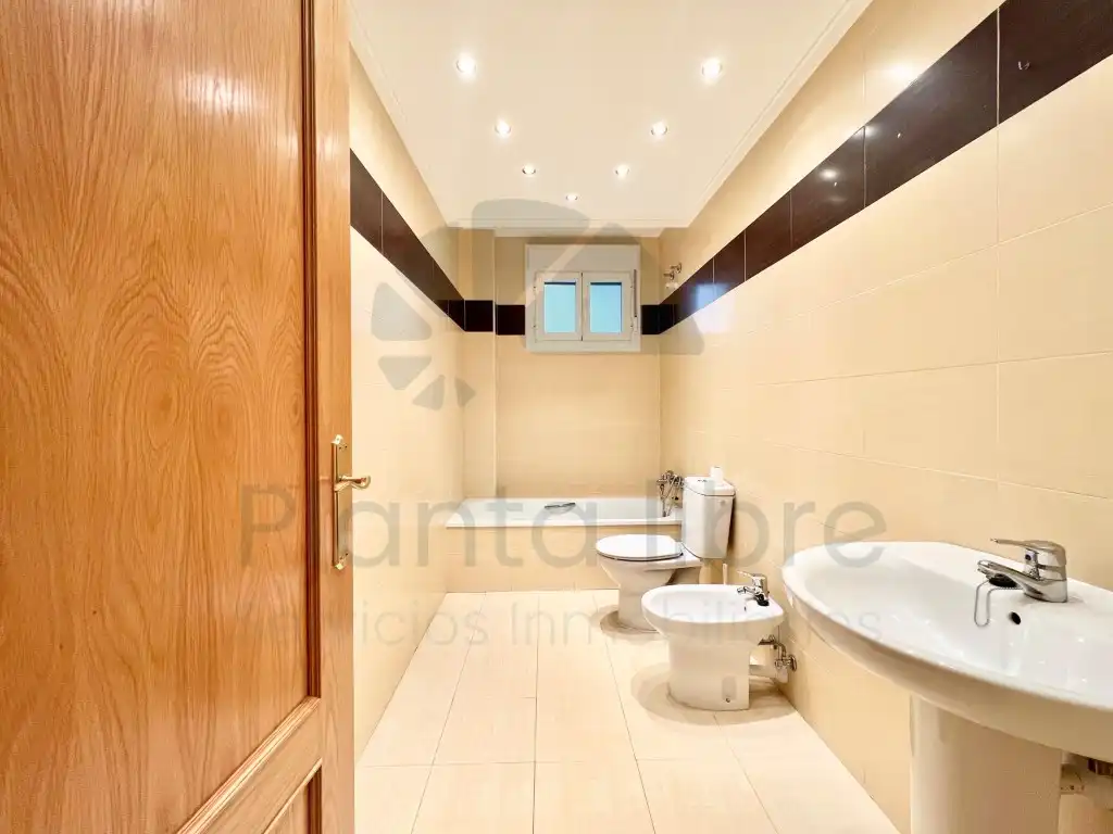 Bathroom of Flat for sale in Villoslada de Cameros