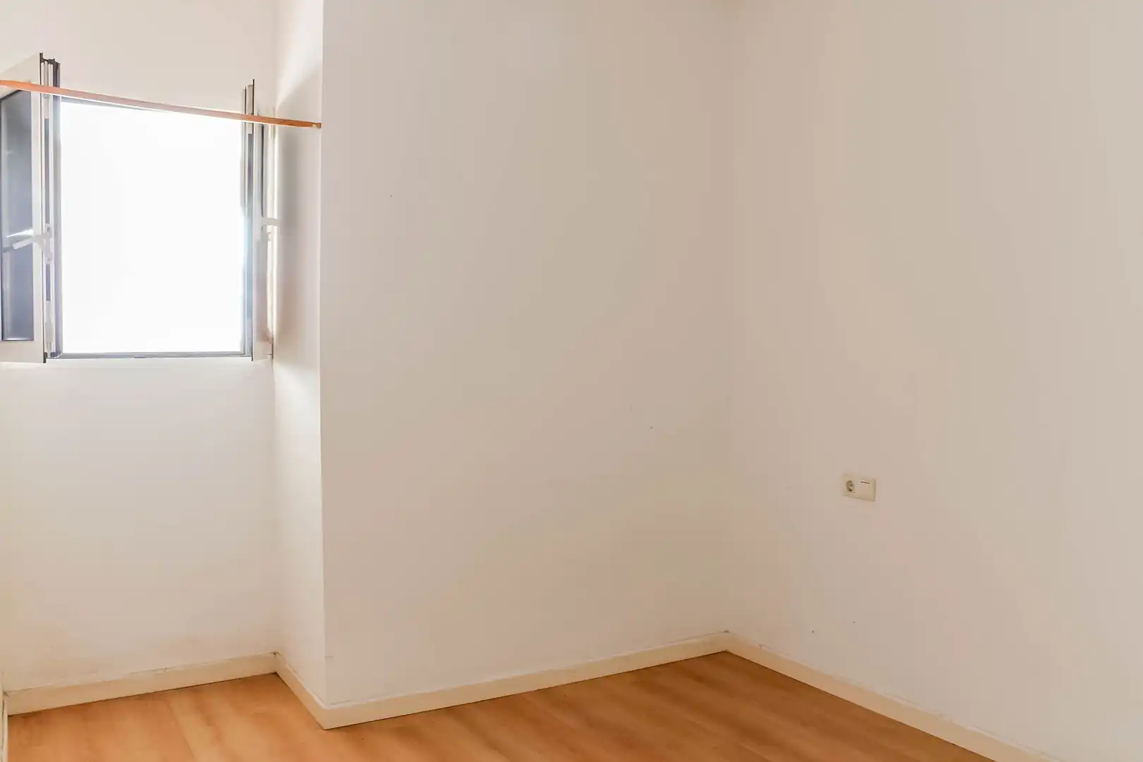 Bedroom of Commercial properties for sale in Laudio / Llodio