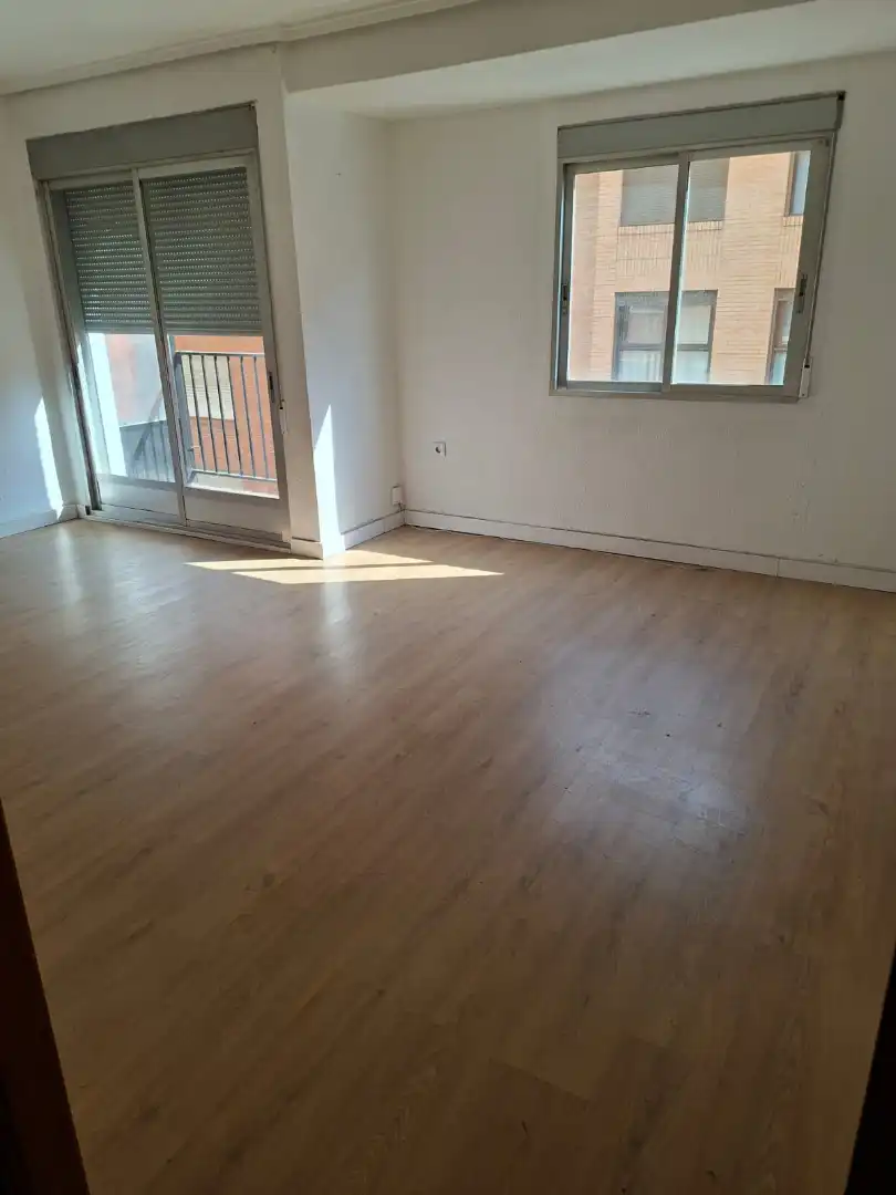Sala d'estar de Pis en venda en Valencia amb Balcó