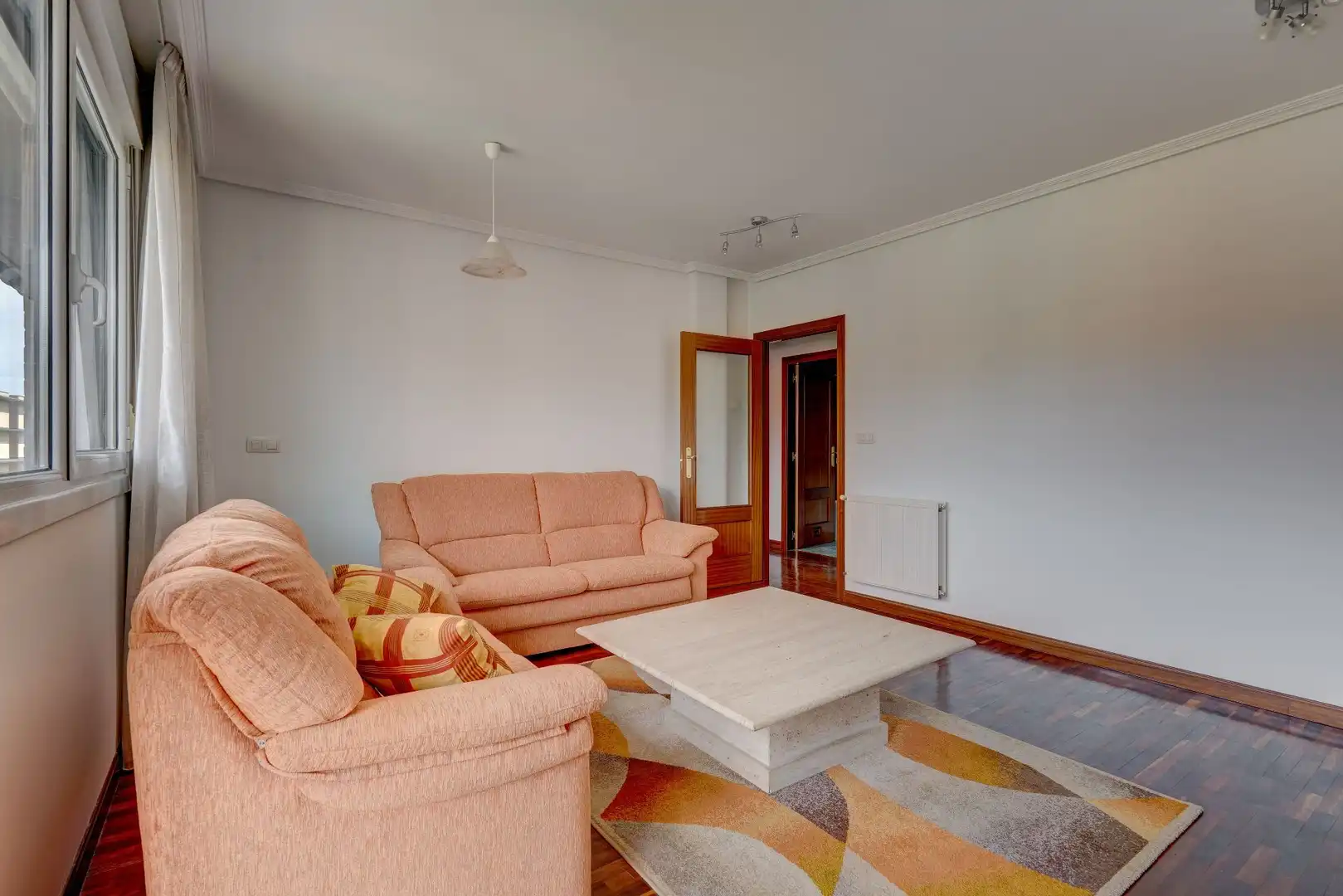 Sala de estar de Piso en venta en Urnieta con Calefacción, Terraza y Trastero