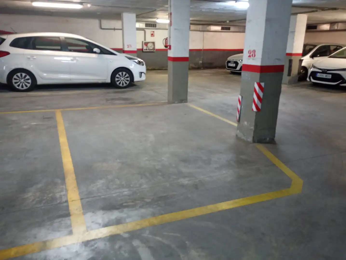Parkplatz von Garage zur Miete in Sant Martí