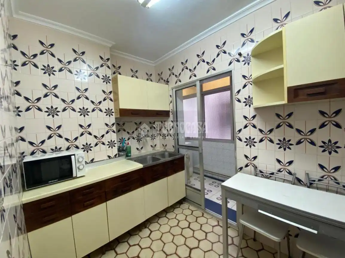 Cocina de Piso en venta en Valladolid con Calefacción, Parquet y Terraza