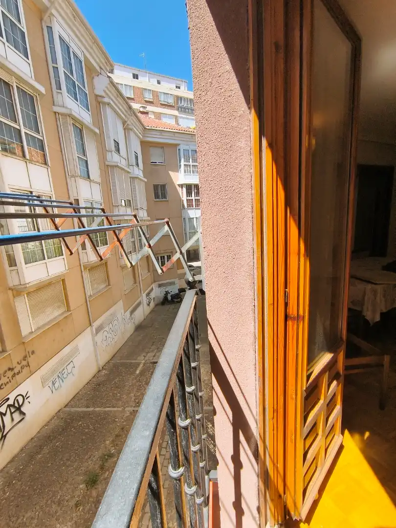 Flat for rent in Calle Valdeserías, Centro