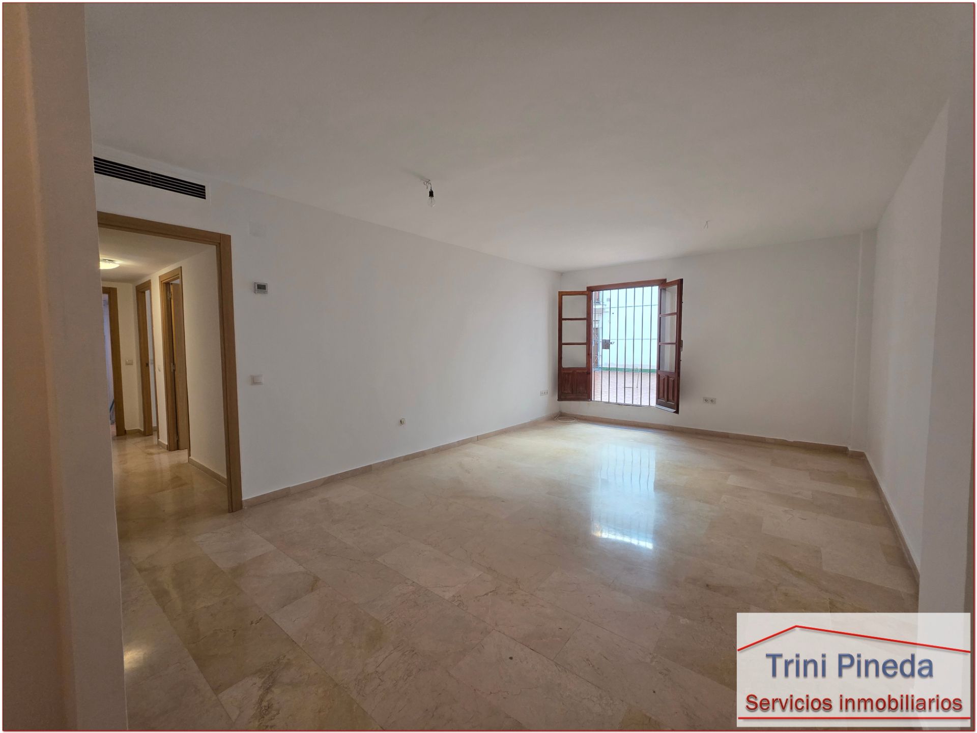 Sala d'estar de Pis en venda en  Sevilla Capital amb Aire condicionat, Rentadora i Balcó