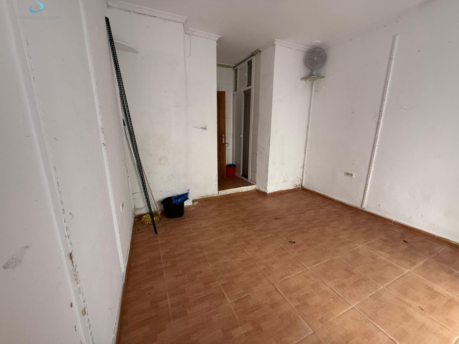 Premises to rent in El Pópulo - Santa María