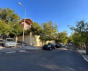 Vista exterior de Casa adosada en venda en  Madrid Capital amb Aire condicionat, Calefacció i Terrassa