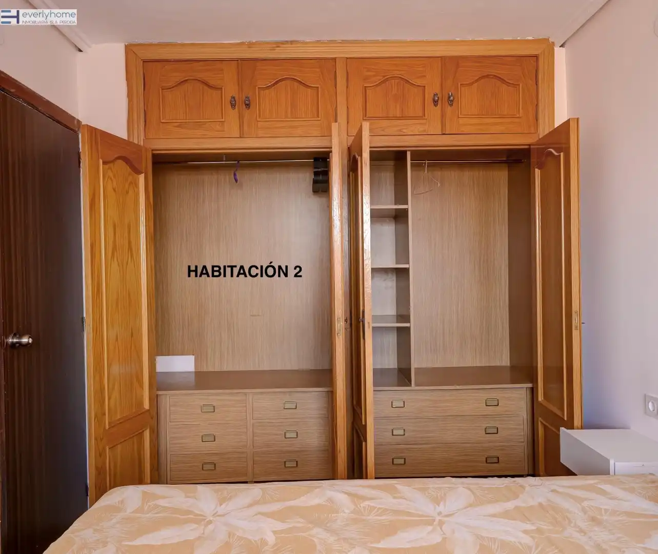 Habitación de Piso para compartir en Valencia con Terraza, Amueblado y Balcón