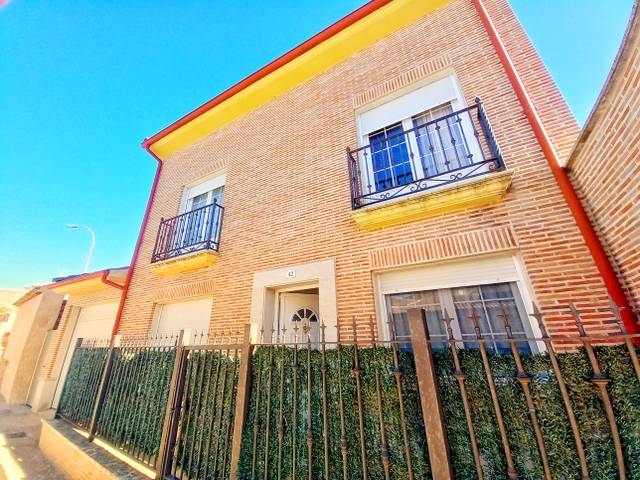 Casa-chalet en Venta en Calle el Ranal, 42 en Torresandino