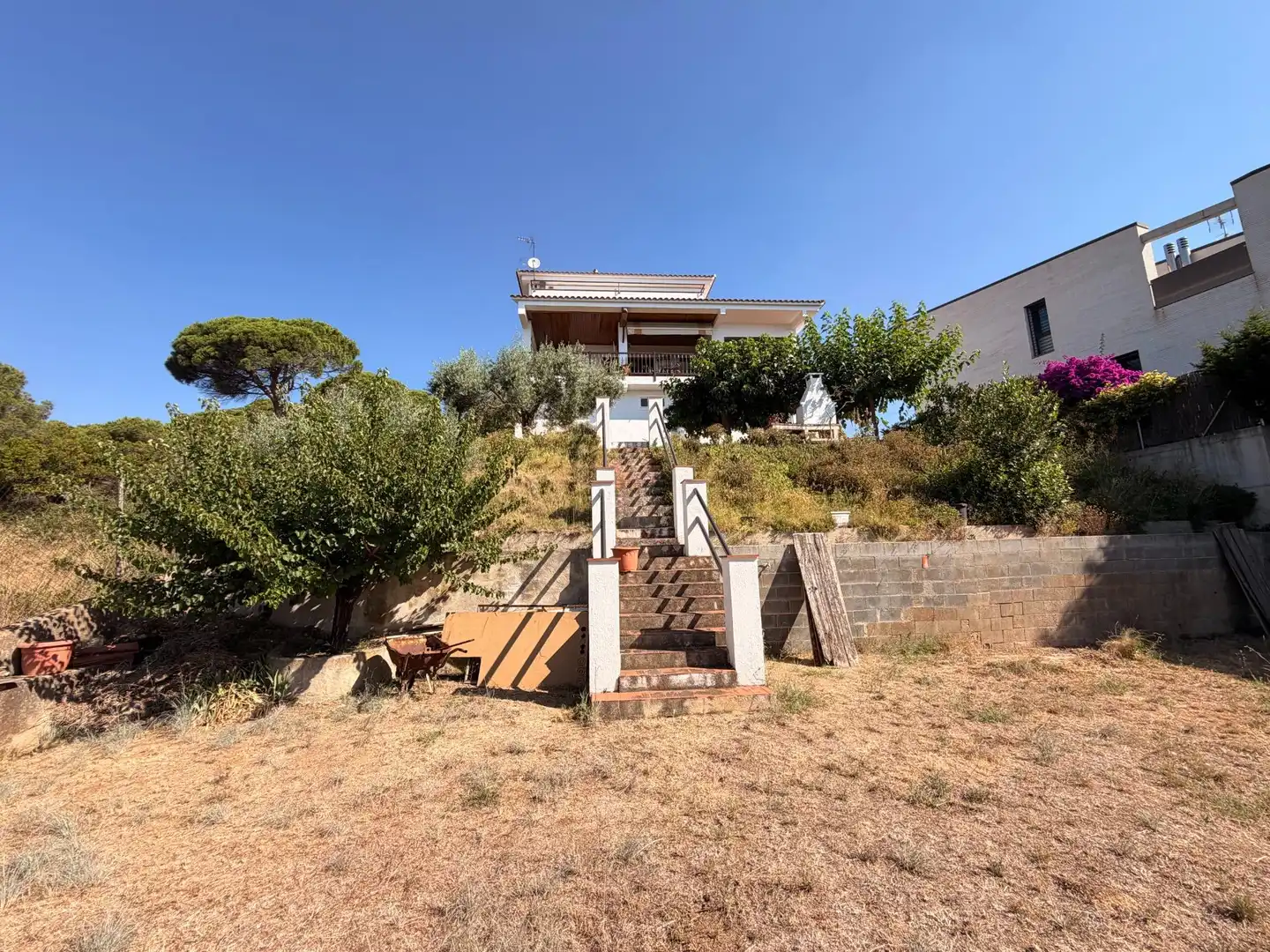 Vista exterior de Casa o xalet en venda en Mataró amb Calefacció, Terrassa i Traster