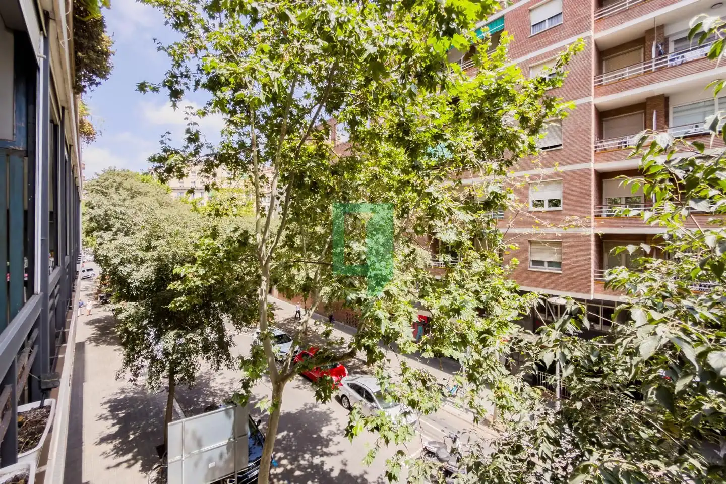 Vista exterior de Piso en venta en Barcelona con Calefacción y Terraza