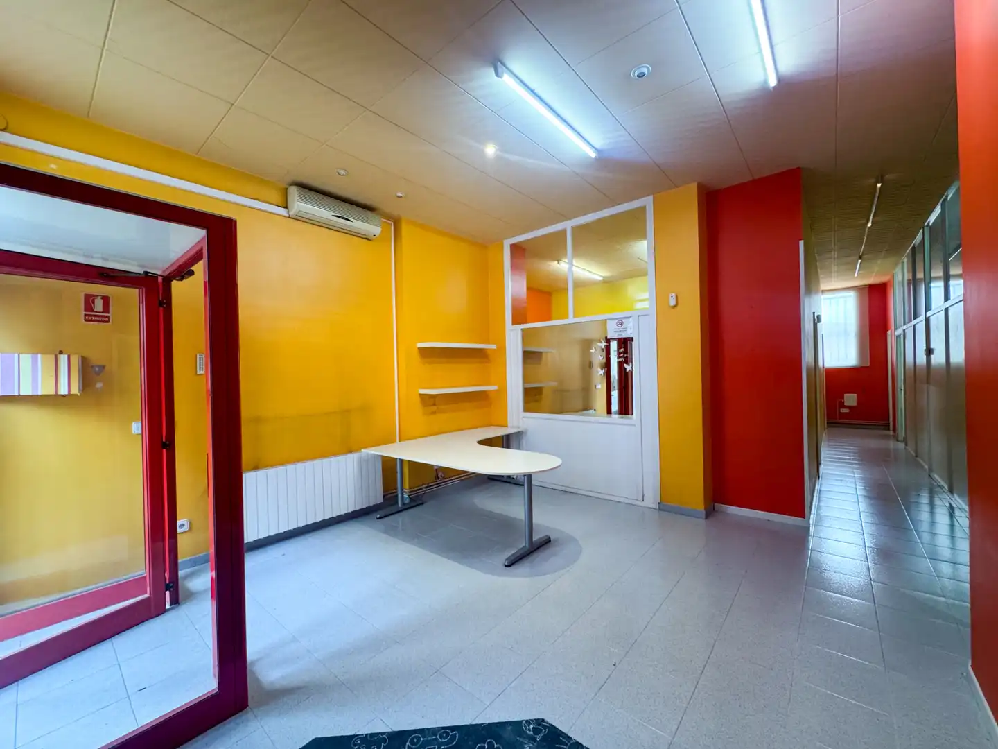 Business premises to rent in Carrer Can Palau, imagen 2