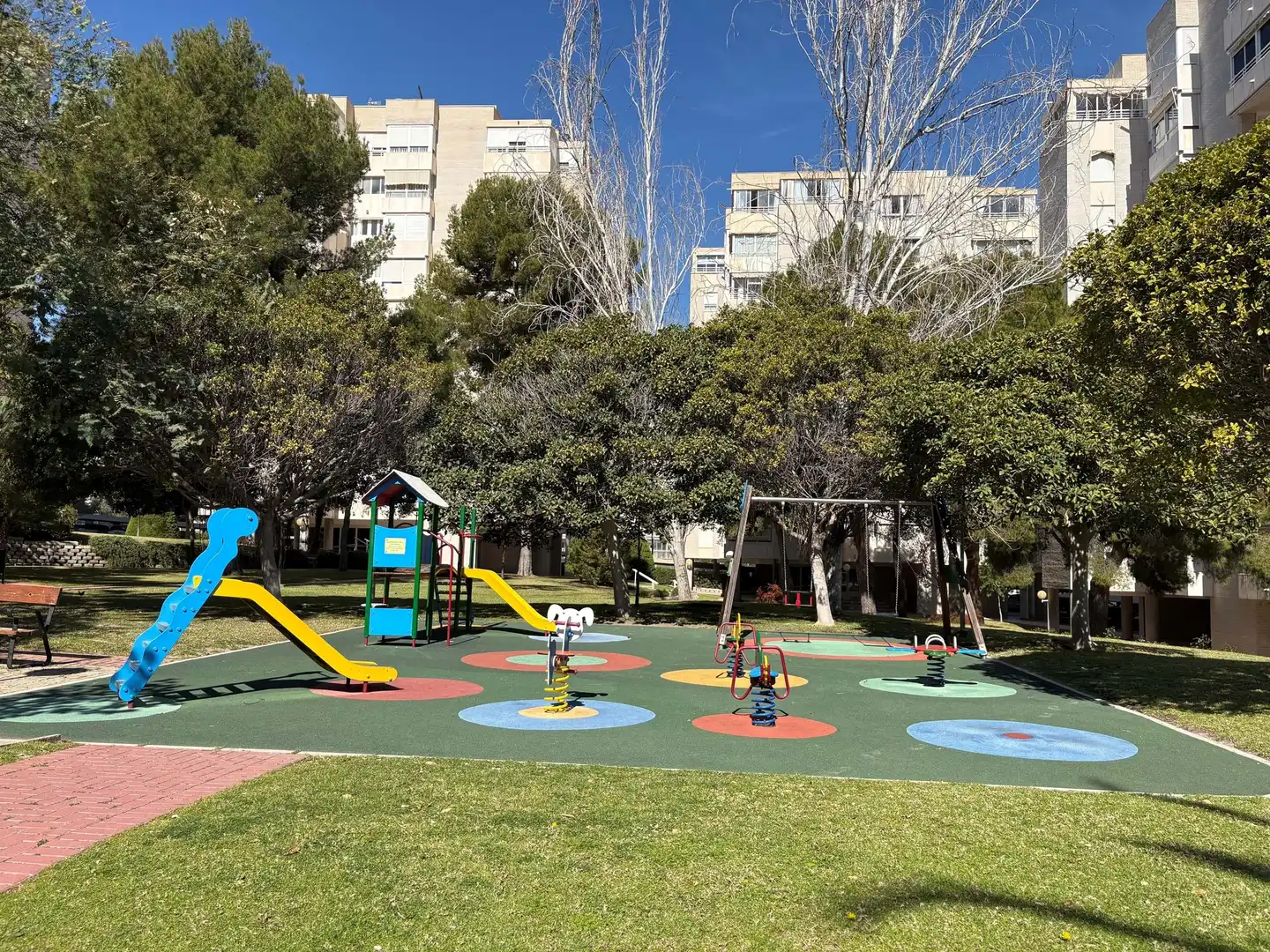Vista exterior de Piso en venta en Alicante / Alacant con Aire acondicionado, Trastero y Piscina