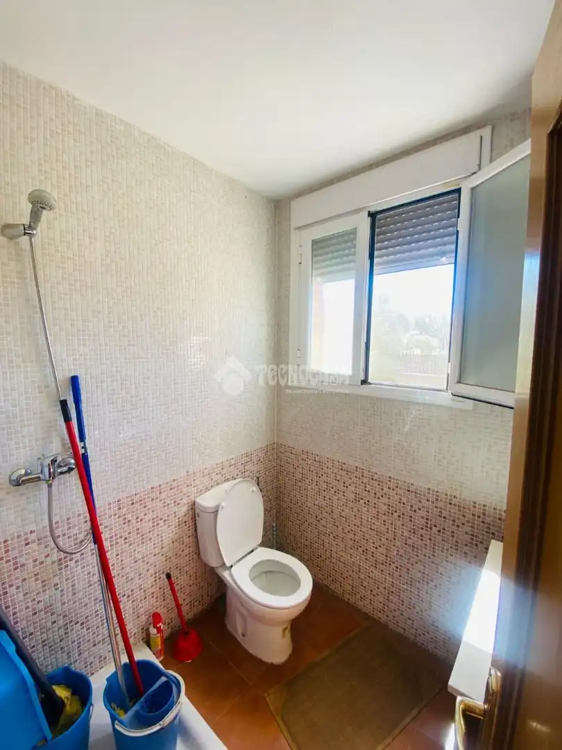 Badezimmer von Haus oder Chalet zum Verkauf in Escalona mit Klimaanlage, Abstellraum und Balkon