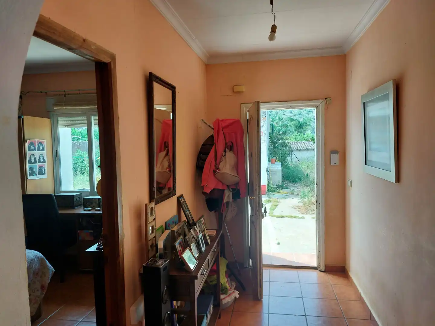 Einfamilien-Reihenhaus zum Verkauf in Dénia mit Privatgarten und Möbliert