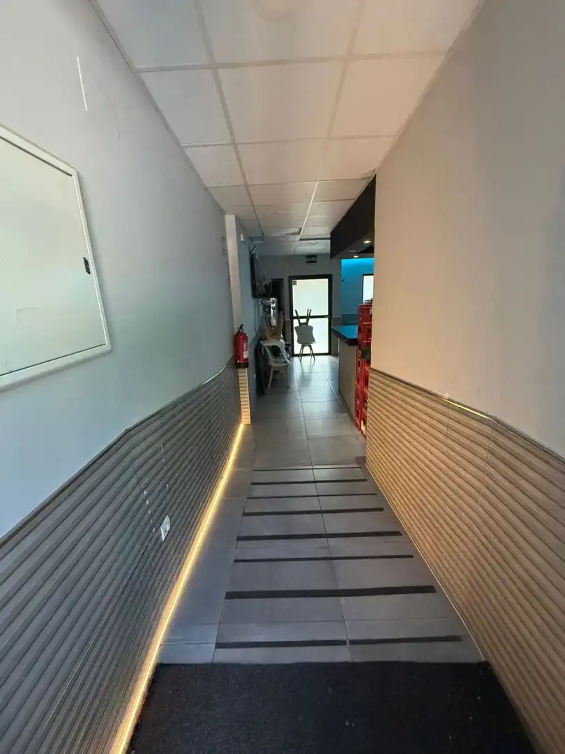 Commercial properties for rent in Coslada  with Air Conditioner