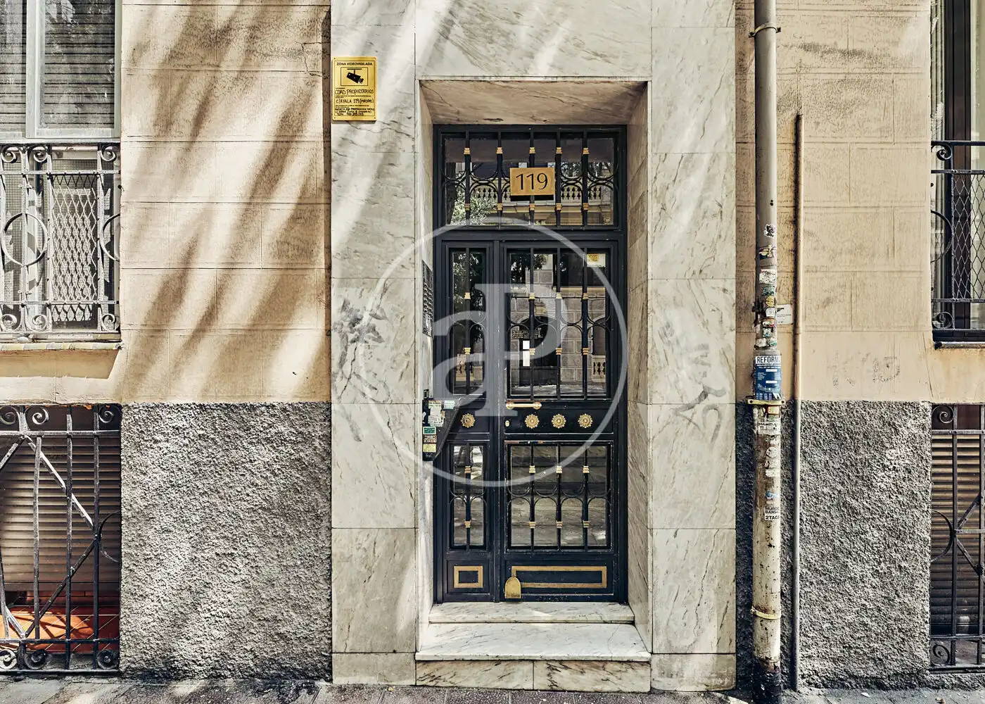 Vista exterior de Piso en venta en Madrid con Aire acondicionado, Calefacción y Amueblado