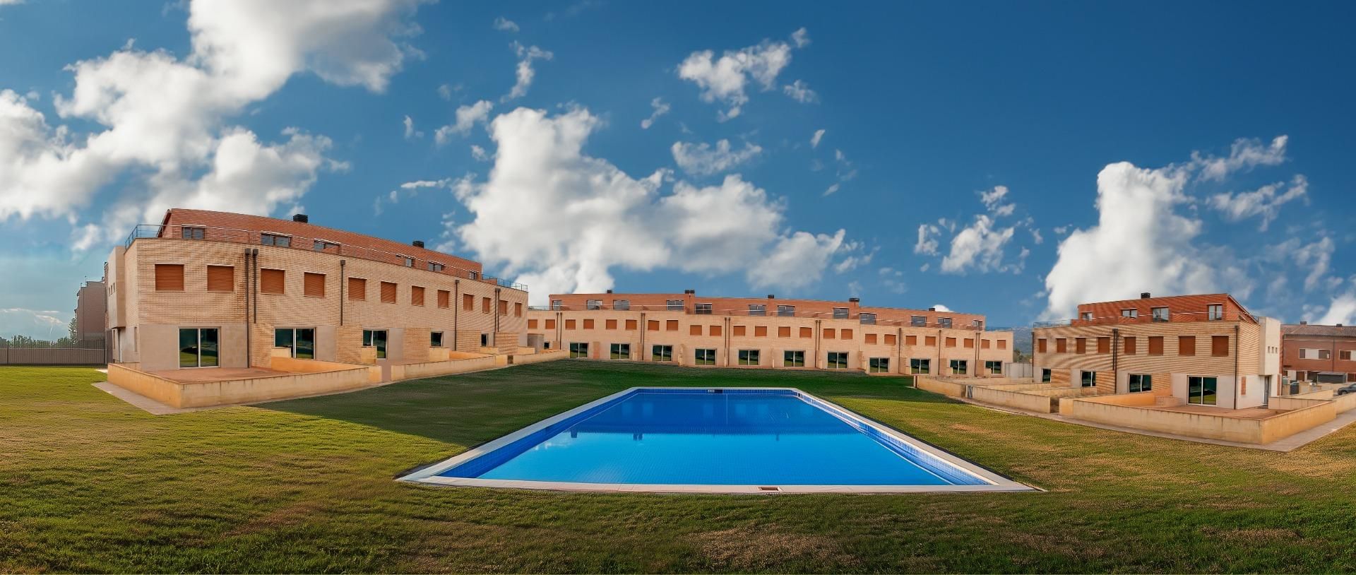 Piscina de Casa adosada en venda en Ulldecona amb Terrassa i Piscina comunitària