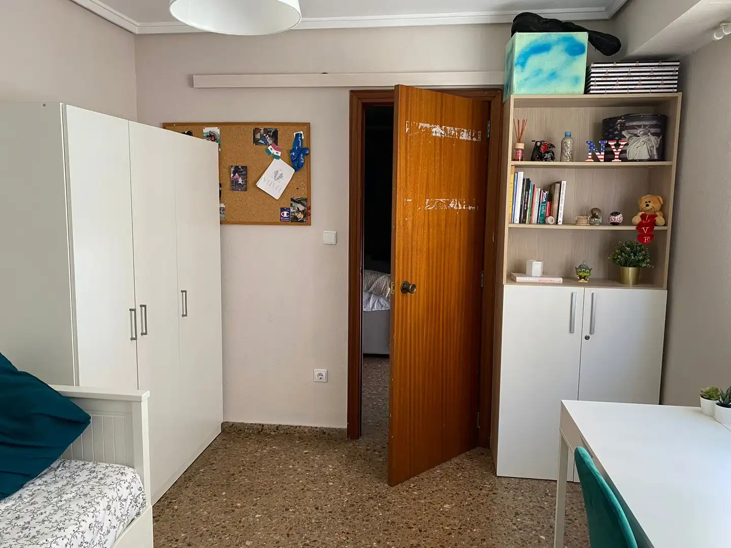 Dormitori de Apartament en venda en Valencia amb Moblat