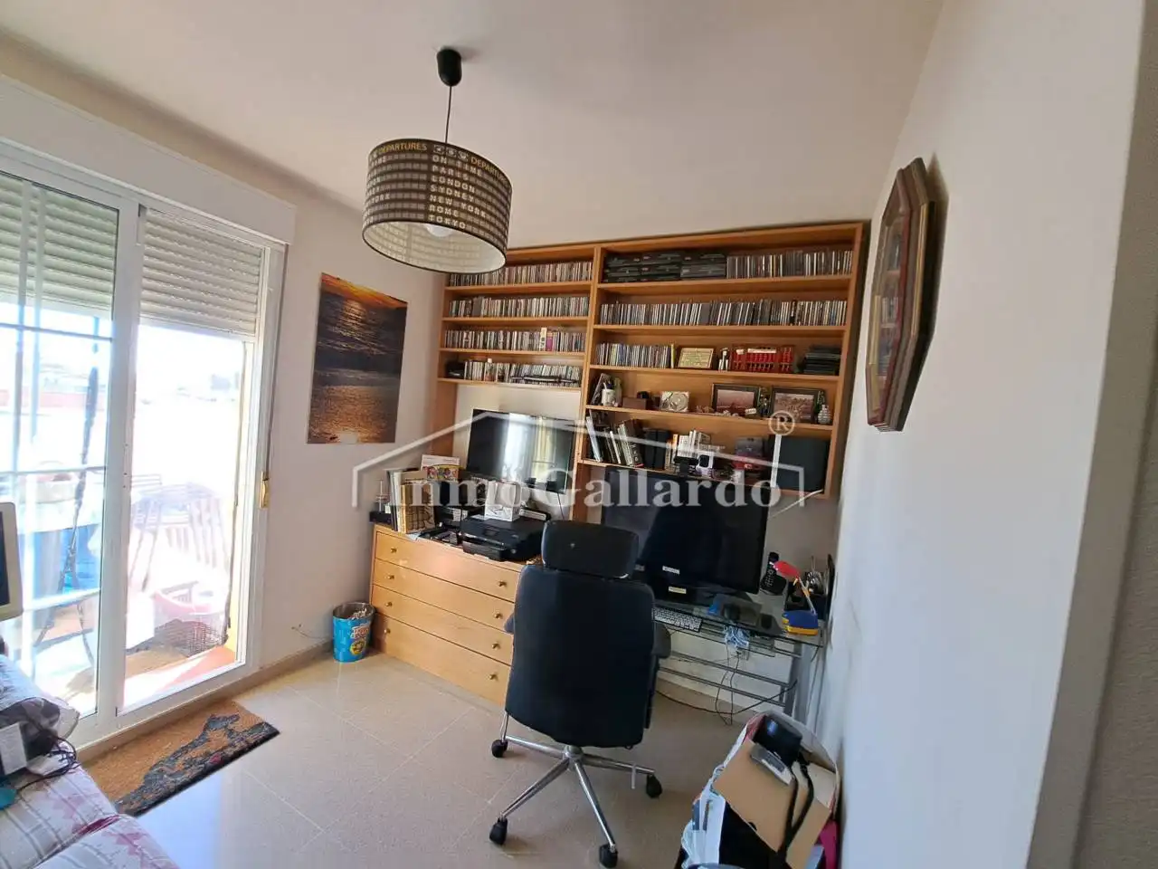 Sala de estar de Ático en venta en Rincón de la Victoria con Aire acondicionado, Terraza y Trastero