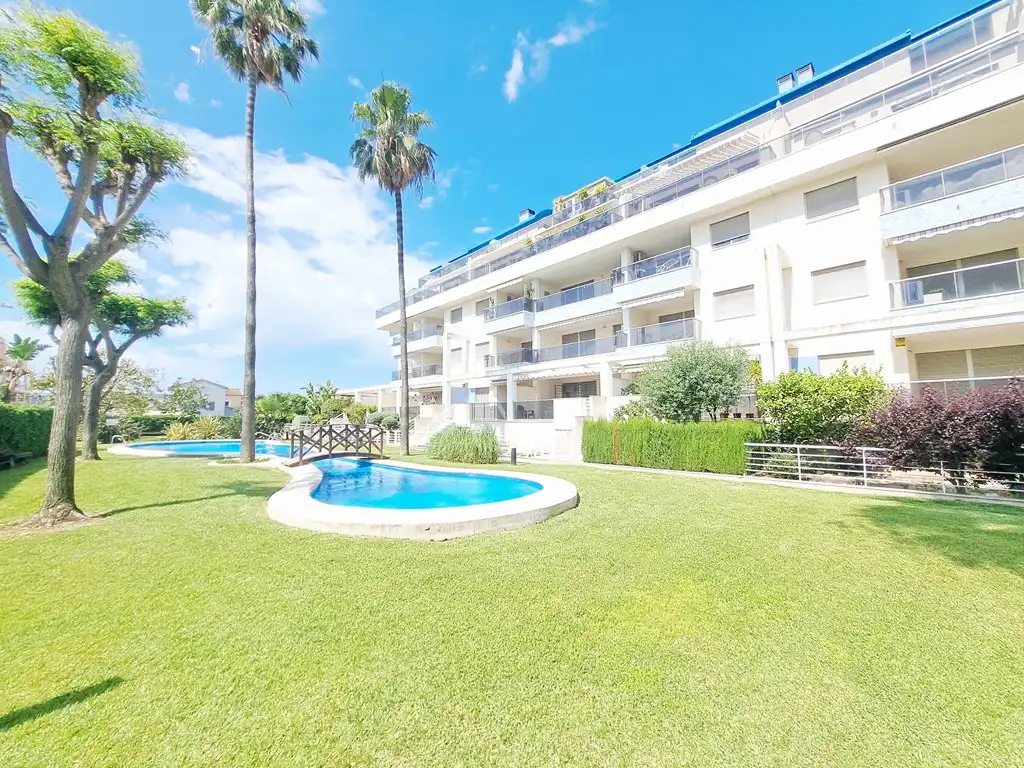 Vista exterior de Apartamento en venta en Dénia con Aire acondicionado, Terraza y Horno