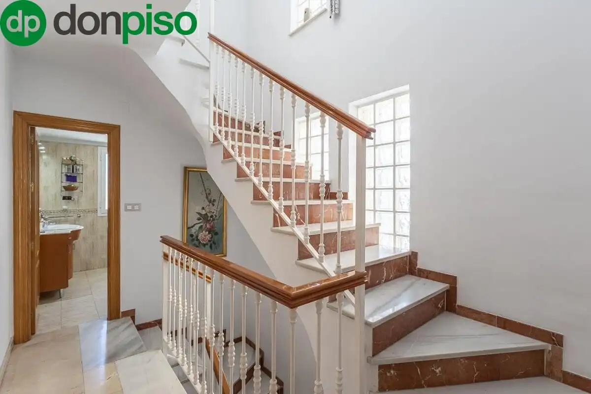 Houses for sale in Calle BADEN POWELL, 13, Barrio de Zaidín