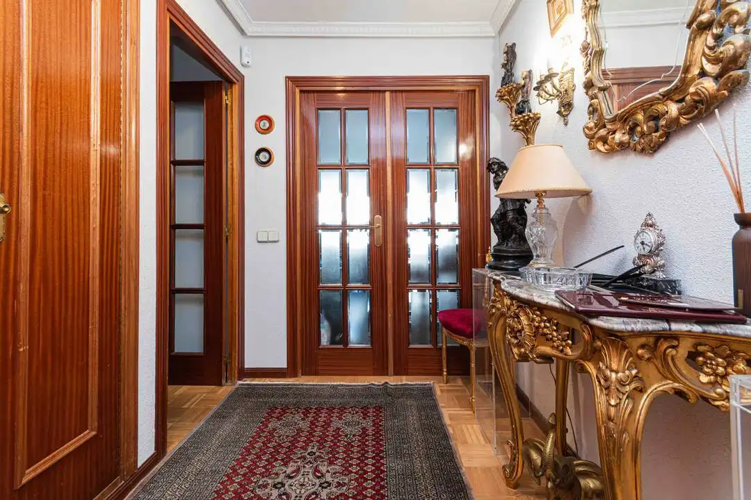 Flat for sale in Madrid  with Air Conditioner, Heating and Storage room