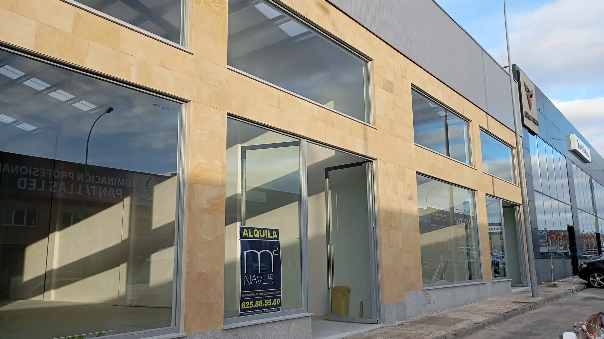 Fabrikhallen zur Miete in Avenida Fuentesaúco, 86, Villares de la Reina