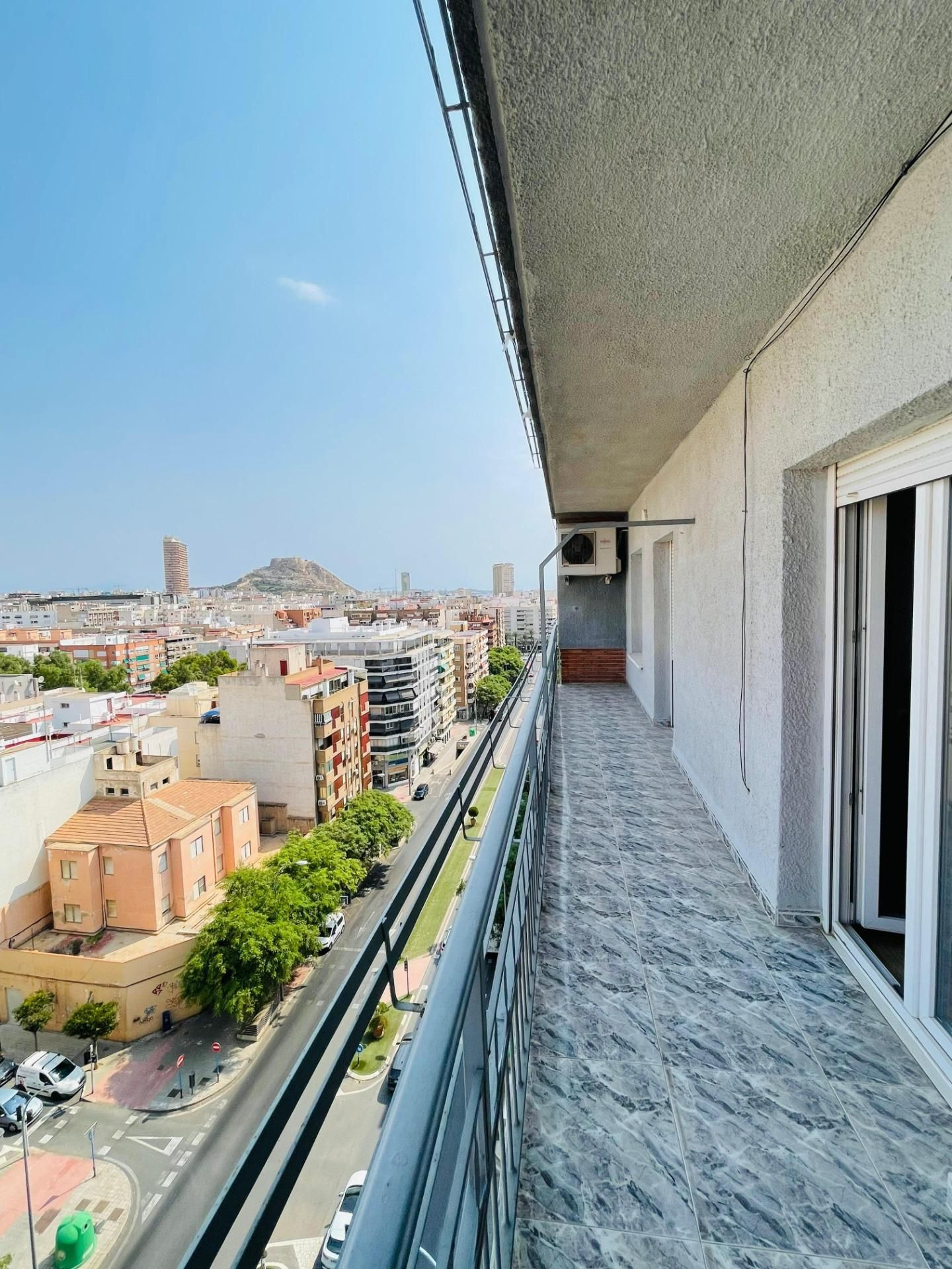 Vista exterior de Pis de lloguer en Alicante / Alacant amb Aire condicionat, Calefacció i Terrassa