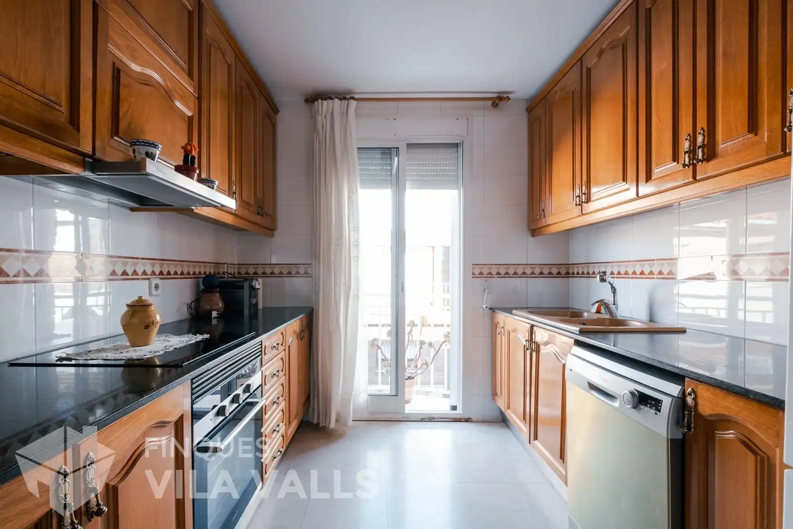 Cuina de Casa adosada en venda en Caldes de Montbui amb Aire condicionat, Calefacció i Jardí privat