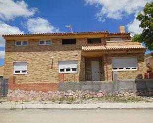 Exterior view of Single-family semi-detached for sale in Tórtola de Henares