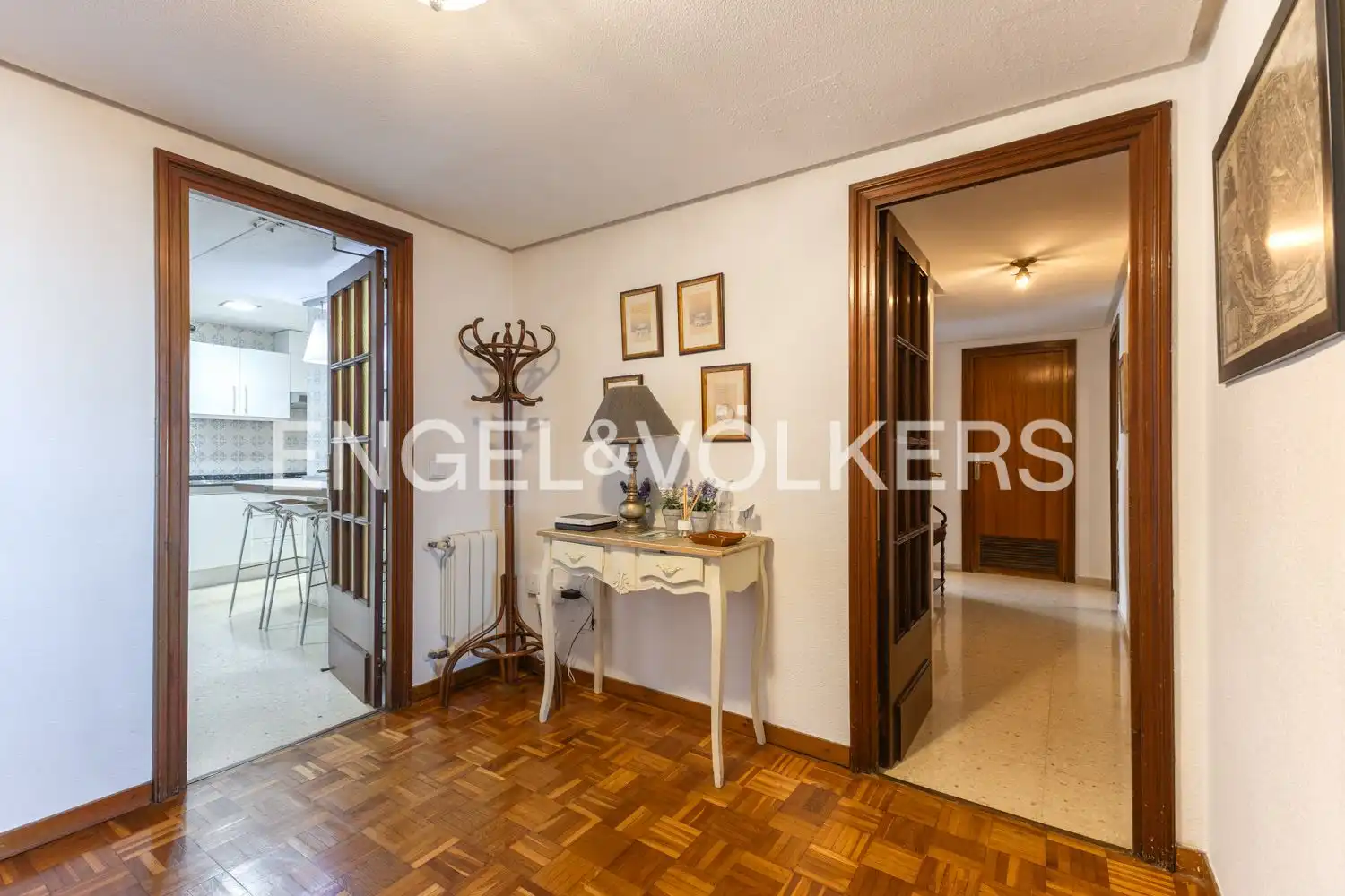 Flat for rent in Valencia  with Air Conditioner, Heating and Parquet flooring