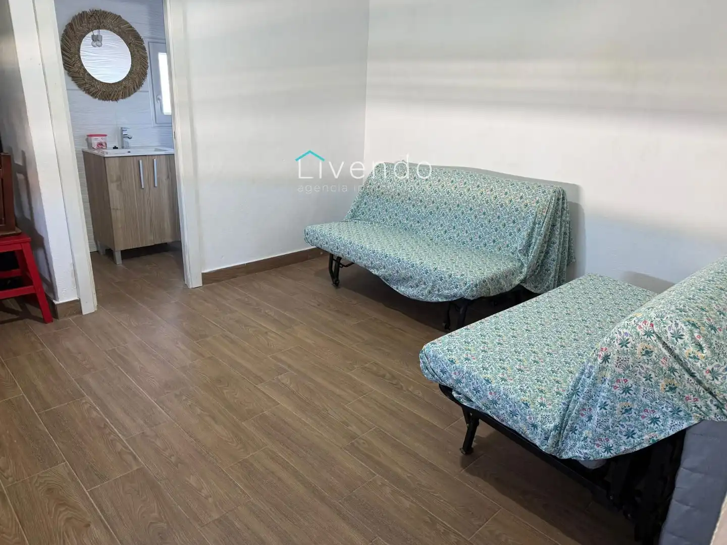 Sala d'estar de Casa o xalet en venda en Chiclana de la Frontera amb Aire condicionat, Piscina i Moblat