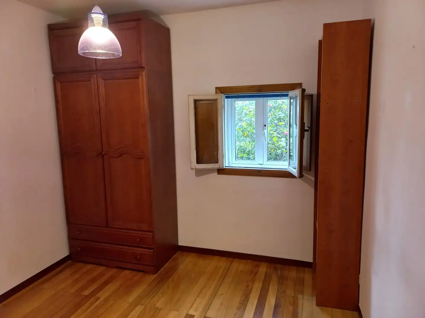 Habitación de Casa adosada de alquiler en Santiago de Compostela  con Trastero, Amueblado y Horno