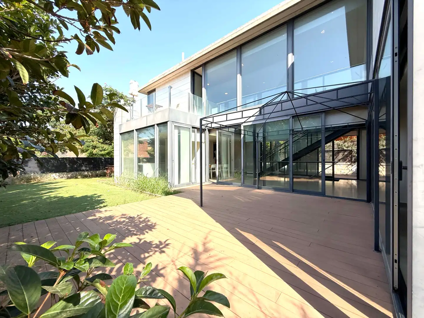 Detached house with terrace for sale in Carrer Mas d'en Marco 10, imagen 3
