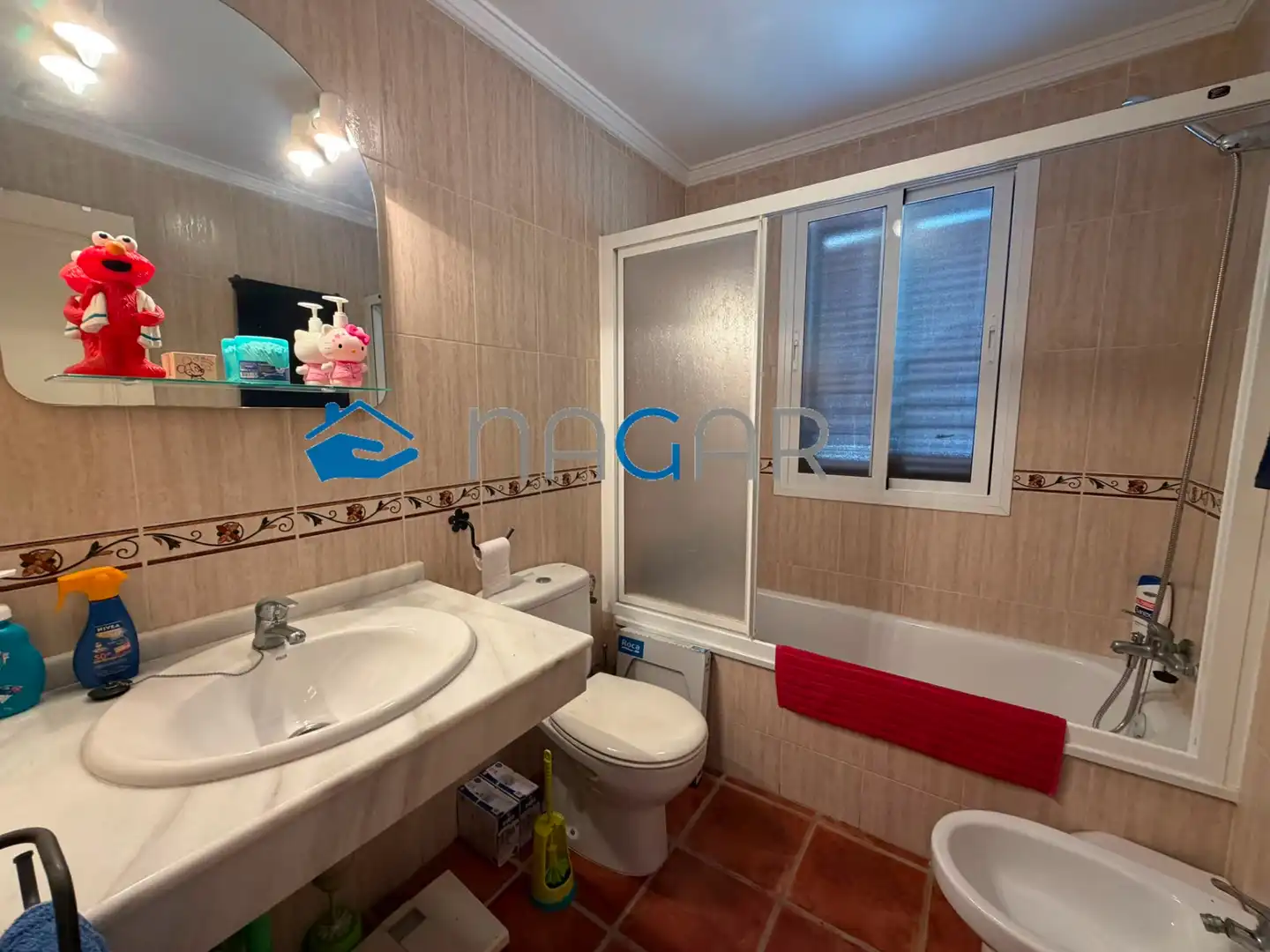 Baño de Casa adosada en venta en Los Barrios con Jardín privado, Amueblado y Horno