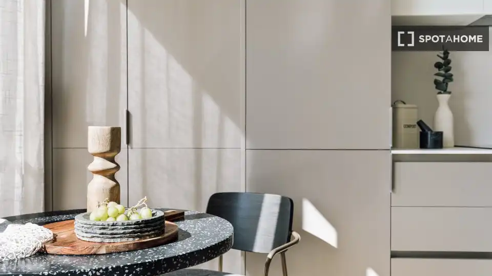 Dining room of Flat for rent in Barcelona  with Air Conditioner, Heating and Furnished
