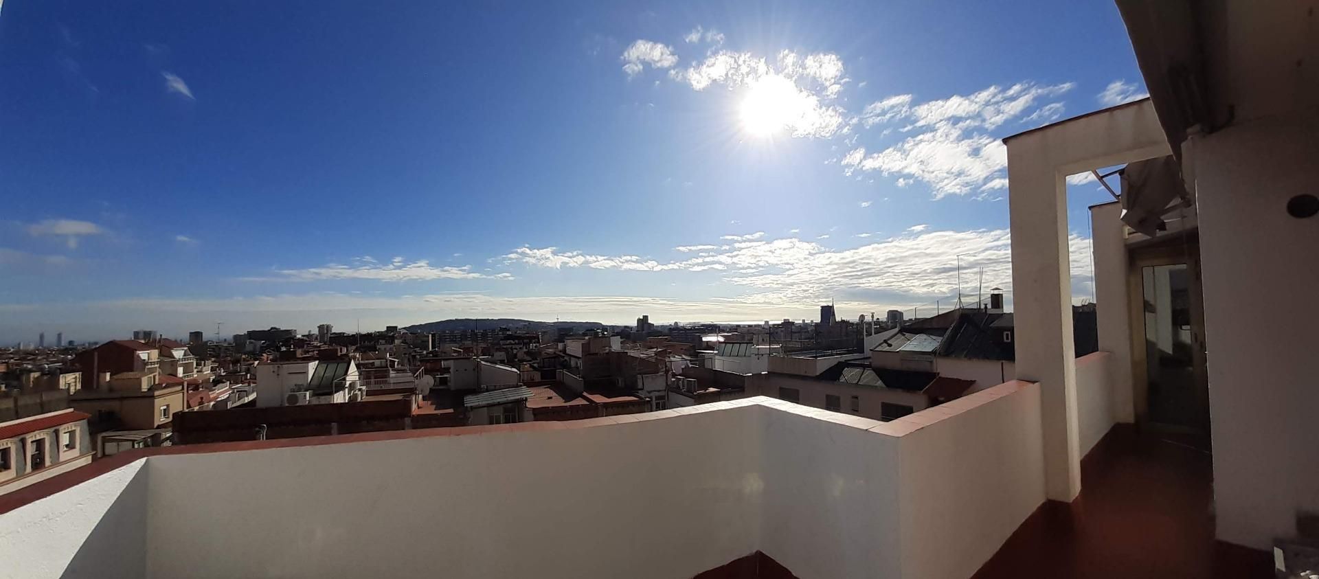 Dormitori de Àtic en venda en  Barcelona Capital amb Aire condicionat, Calefacció i Terrassa