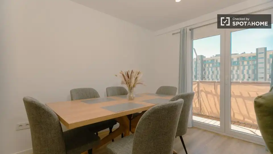 Appartamento con terrazza in affitto a Camins al Grau, imagen 8