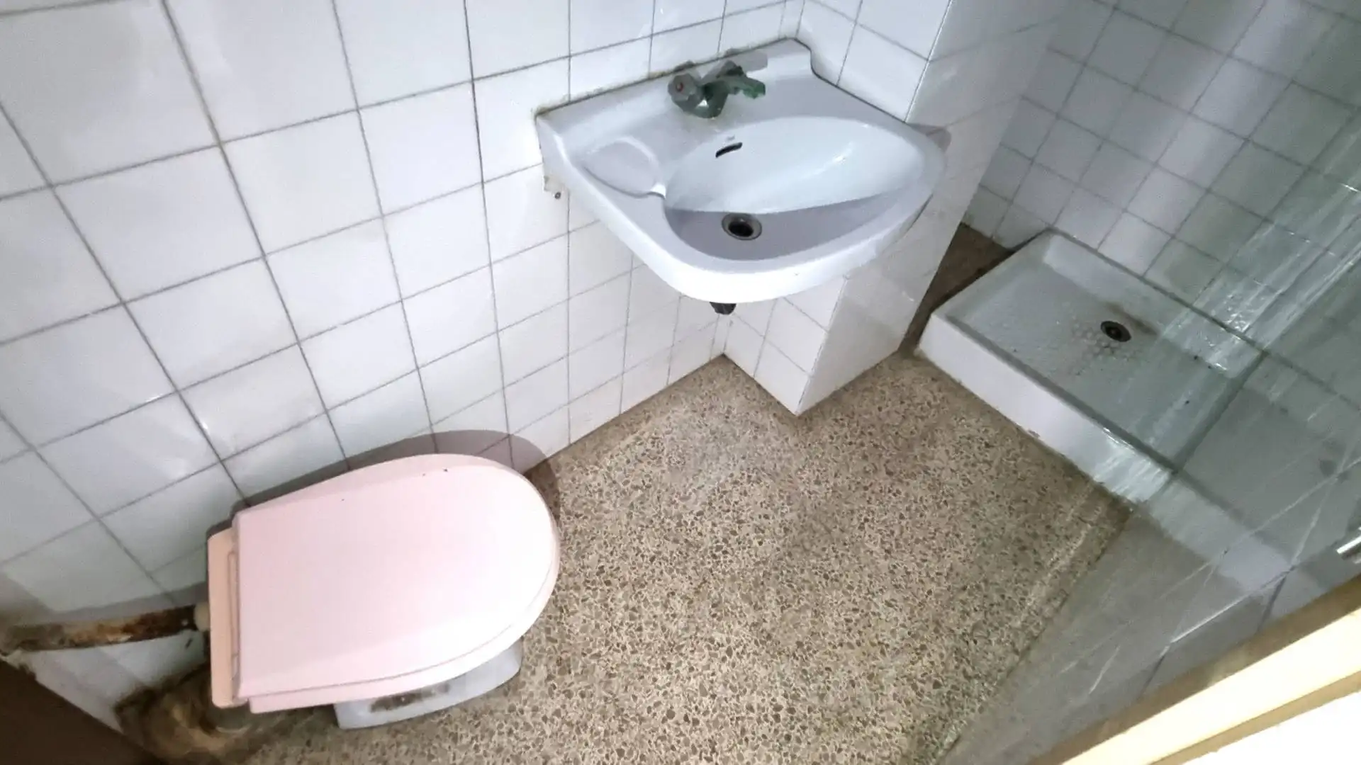Baño de Piso en venta en Reus con Calefacción y Balcón