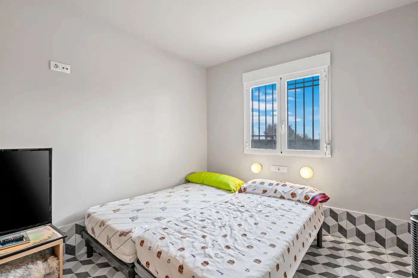 Dormitori de Casa o xalet en venda en Elche / Elx amb Jardí privat, Terrassa i Piscina