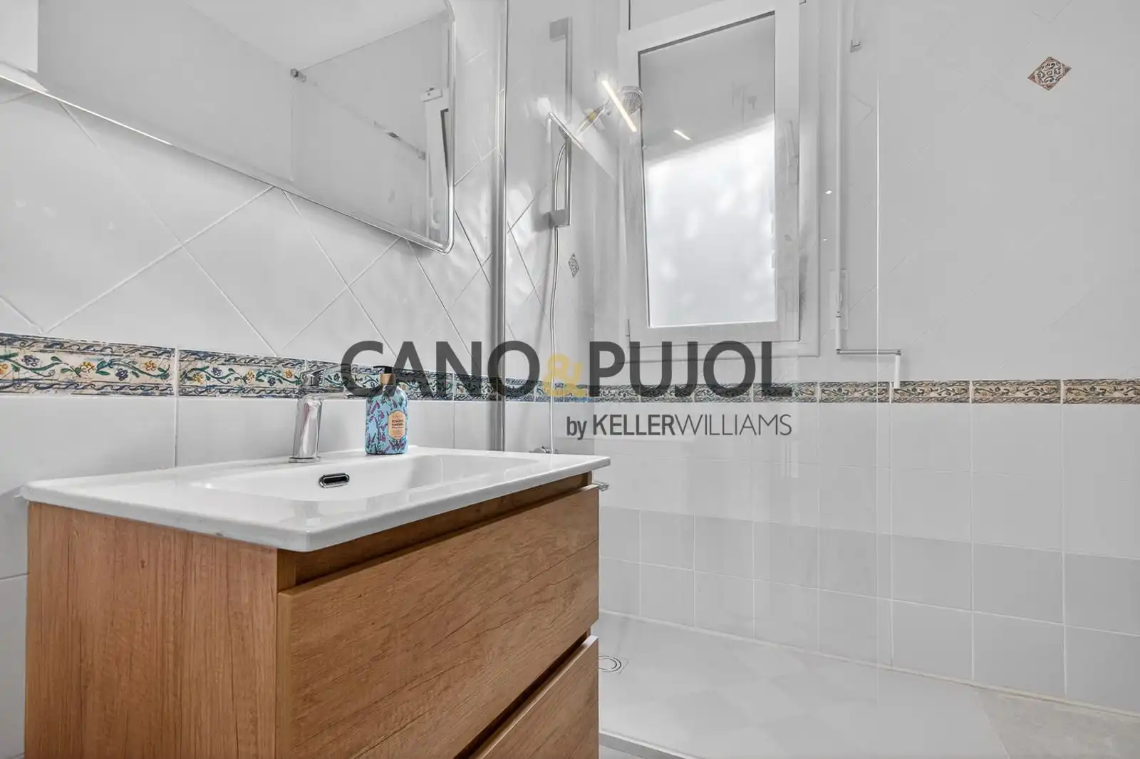 Bany de Casa o xalet en venda en Sant Cugat del Vallès amb Aire condicionat, Calefacció i Terrassa
